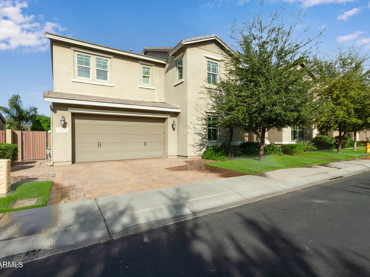 5 bed, 4.5 bath, 3750 sqft, $4,800 — Photo 2