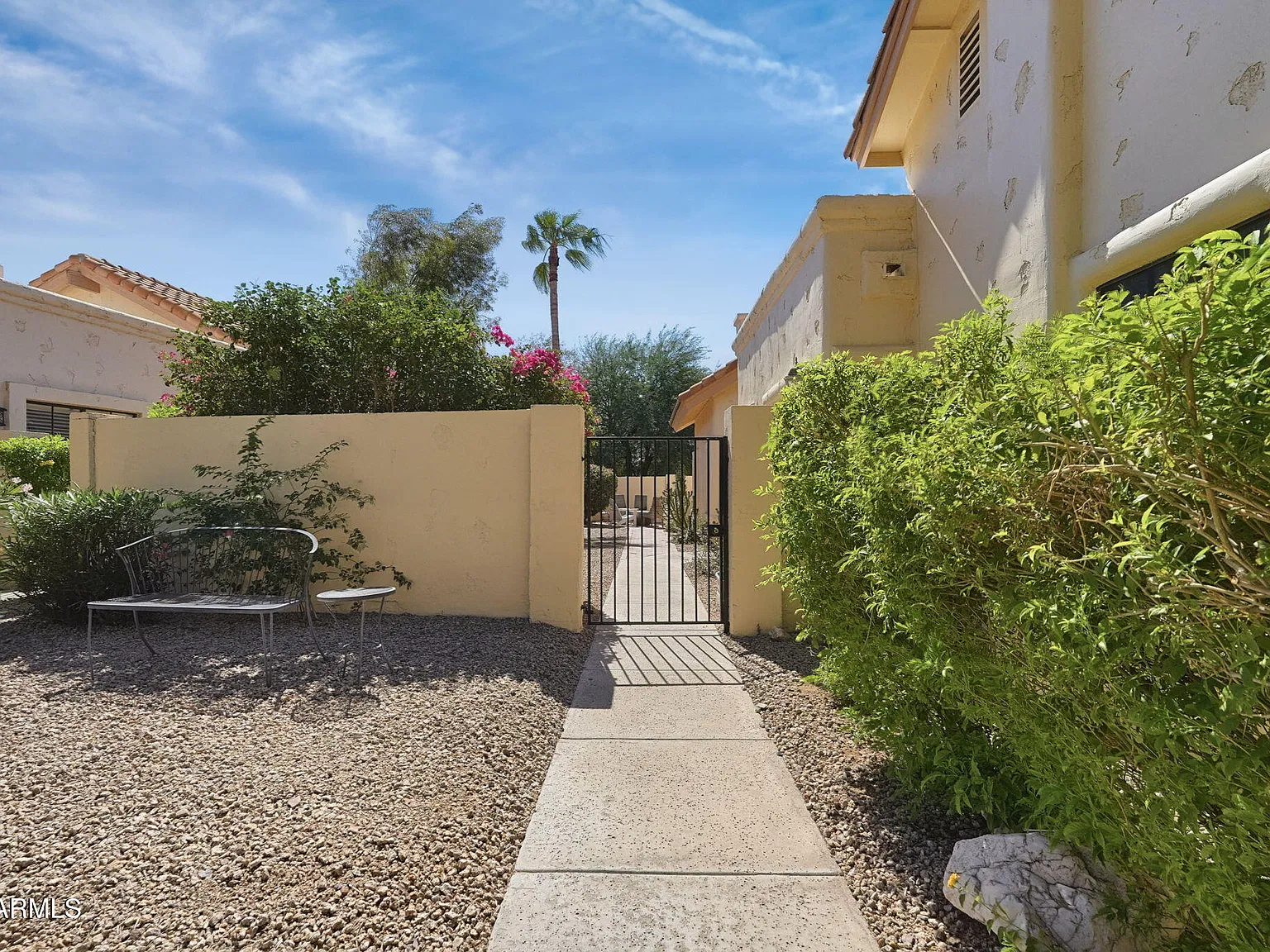 2 bed, 2.0 bath, 1369 sqft, $3,300 — Photo 3