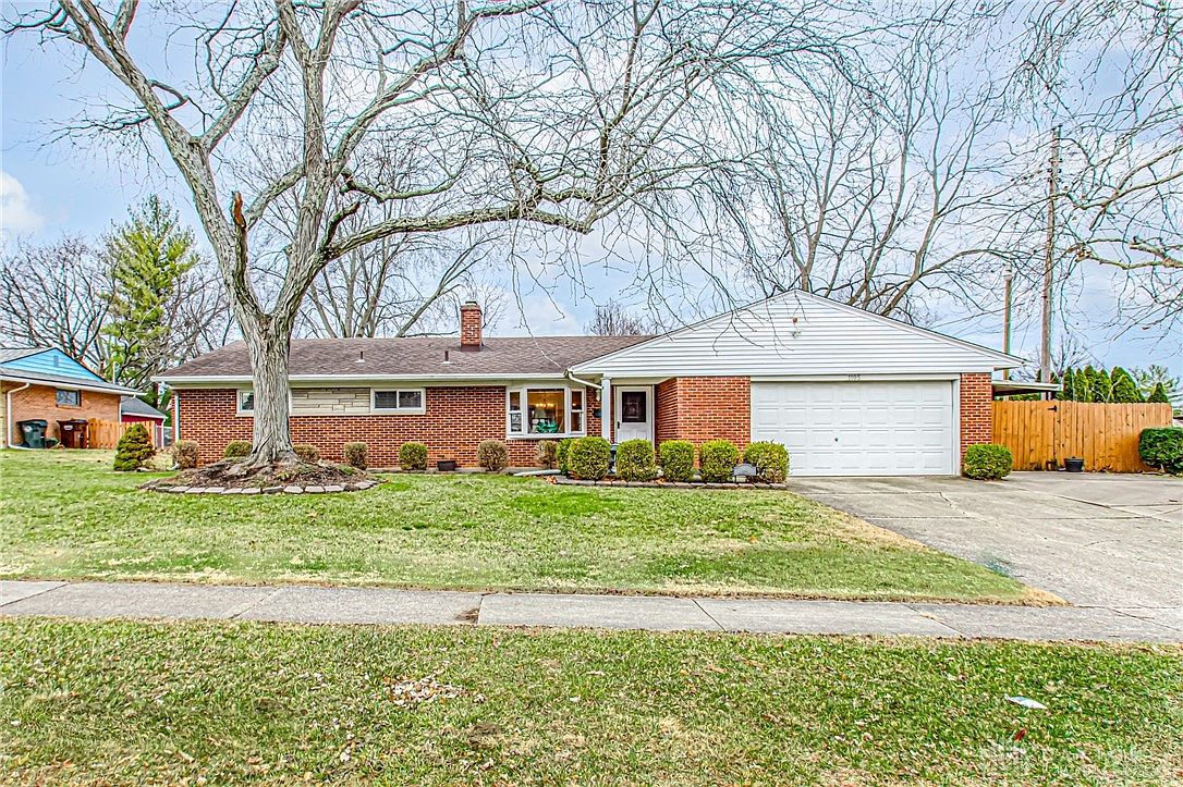 1105 Chateau Dr, Dayton, OH 45429 | Zillow