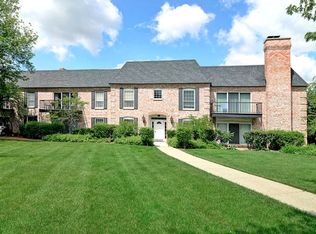 132 Carriage Way Dr #C101, Burr Ridge, IL 60527