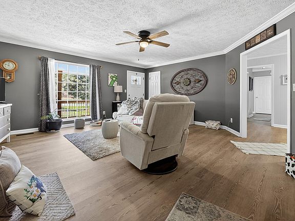 4th image of 1216 Ponderosa Dr