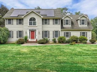 18 Deer Run Rd, Newburgh, NY 12550