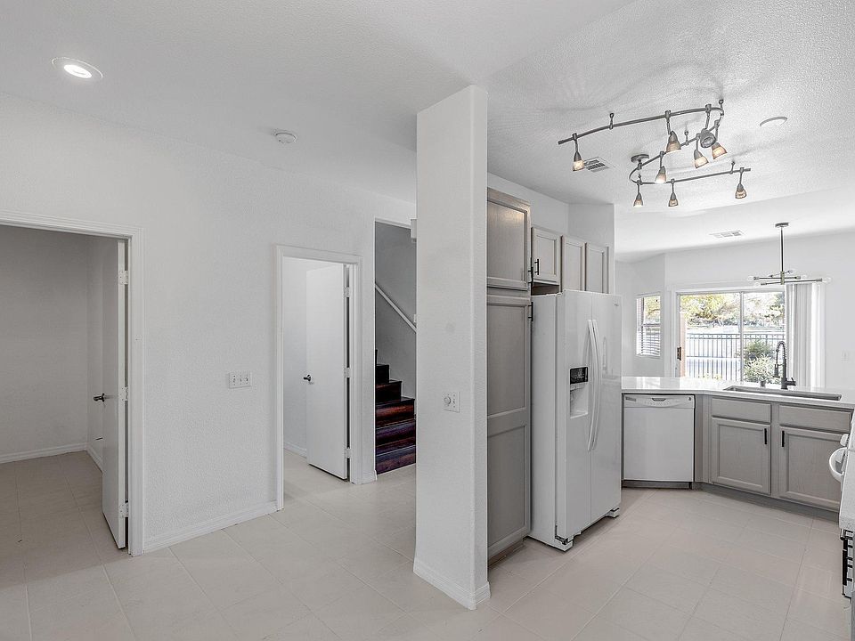 View from the front door - bedroom on the left. Breakfast area/kitchen on the right