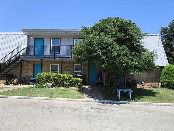 3rd image of 616 Londonderry Ln