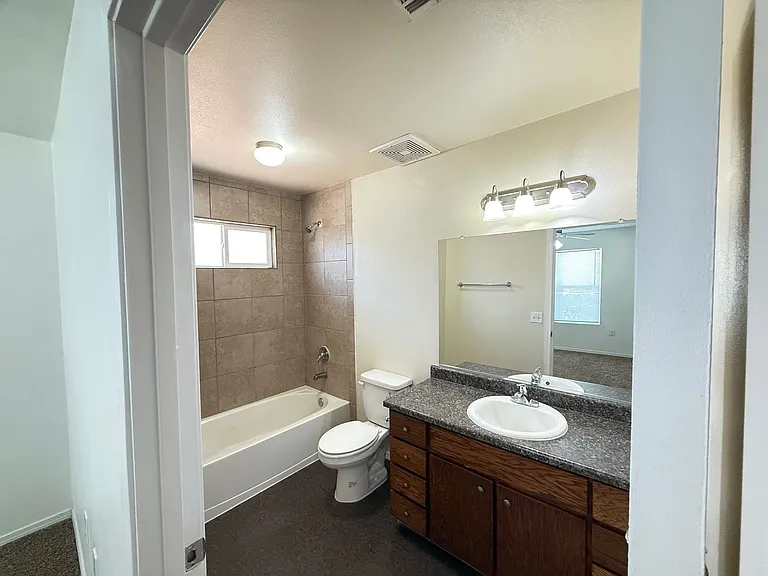 Diana Drive Apartments — Photo 20