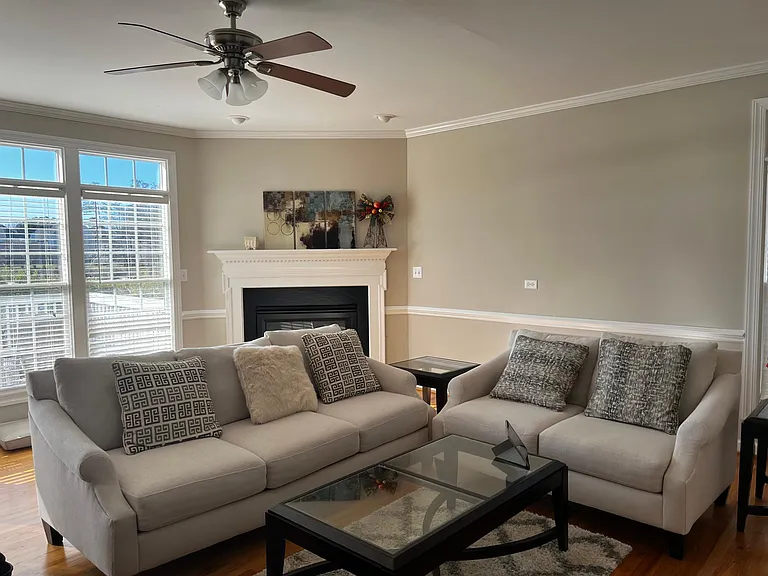 601 Stinhurst Dr — Photo 5