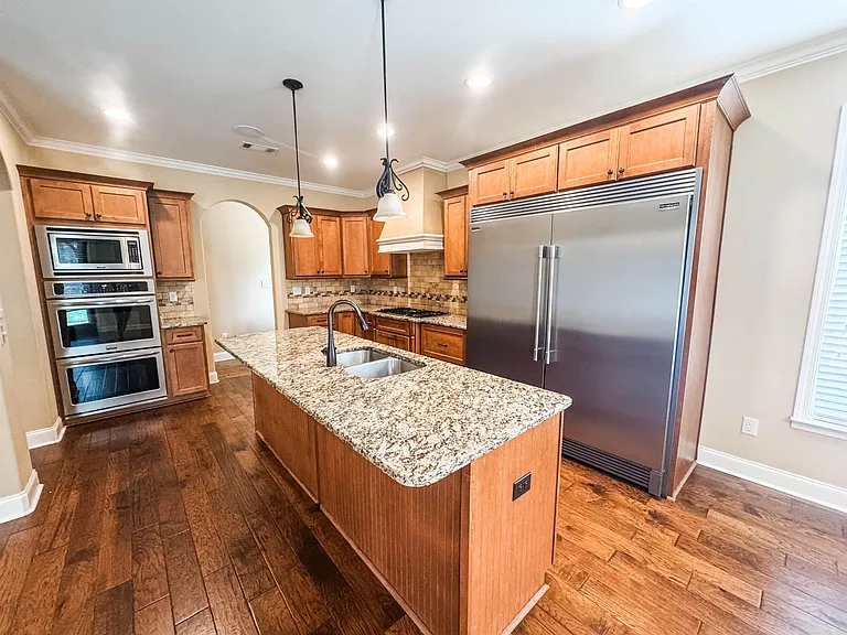 4435 Chestnut Hill Dr — Photo 6