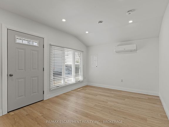 3rd image of 362 Gatfield Ave Unit 2
