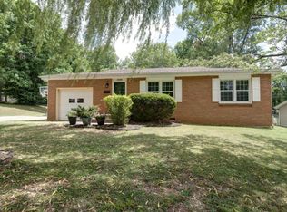 3138 S Parkview Ave, Springfield, MO 65804