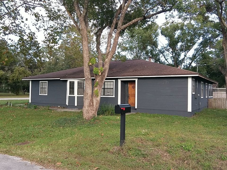 1st image of 1171 S Oleander St