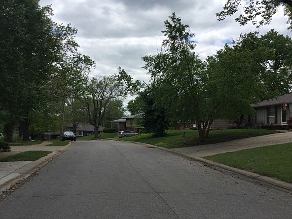 5th image of 10612 Bellefontaine Ave