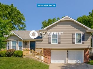 9504 W 48th St, Merriam, KS 66203