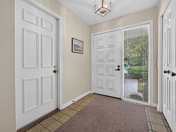4th image of 50 Oak Creek Trl
