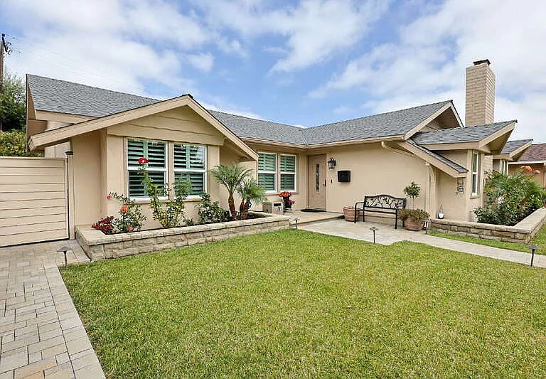 12581 Foster Rd — Photo 3