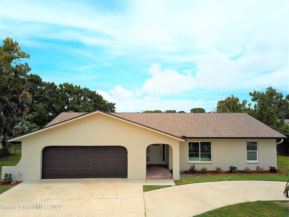 1st image of 2590 Lynwood Pl