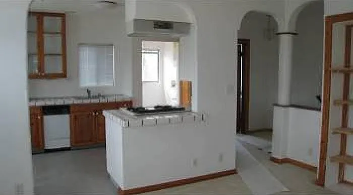 462 W 39th Street — Photo 2