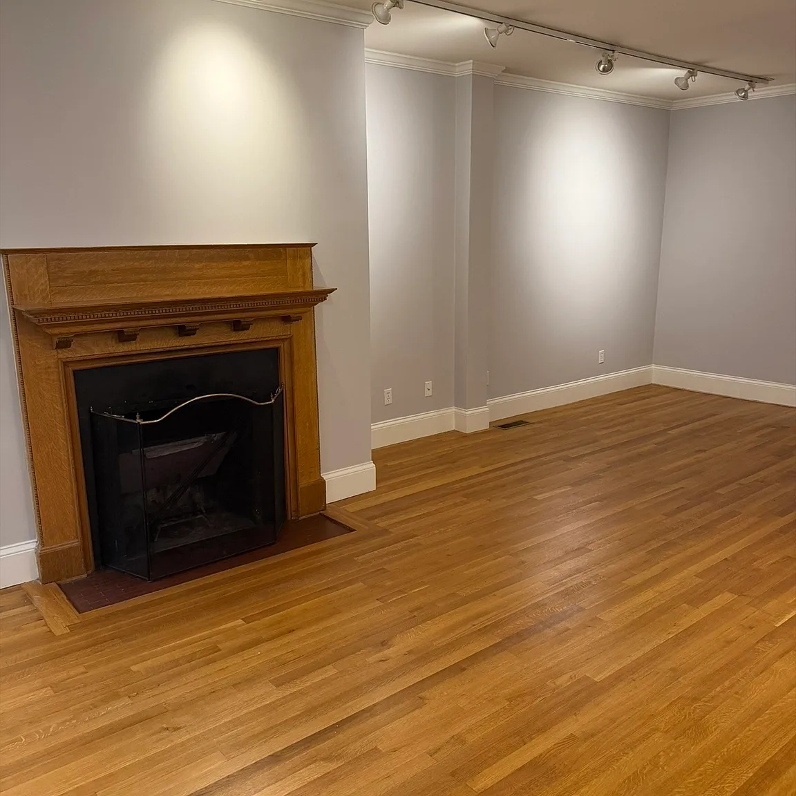 2 bed, 1061 sqft, $4,200 — Photo 4