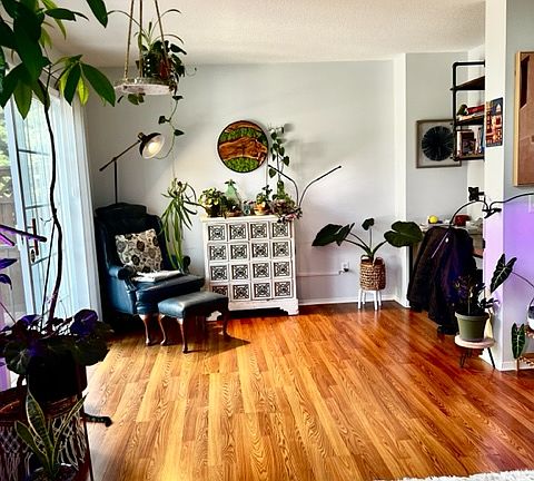 3rd image of 2512 Boulder Ln #10
