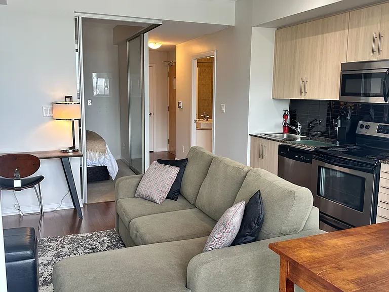 65 Bremner Blvd #4706 — Photo 5