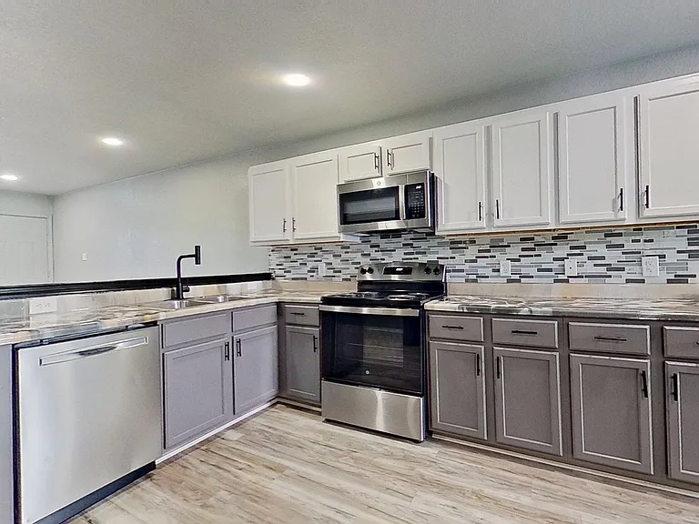 2315 Terrace Dr #D — Photo 6