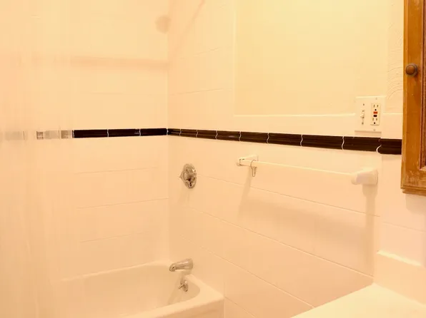 56 Queensberry St APT 9, Boston, MA 02215