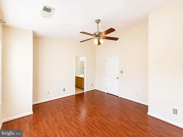8268 Vermont Pl — Photo 11