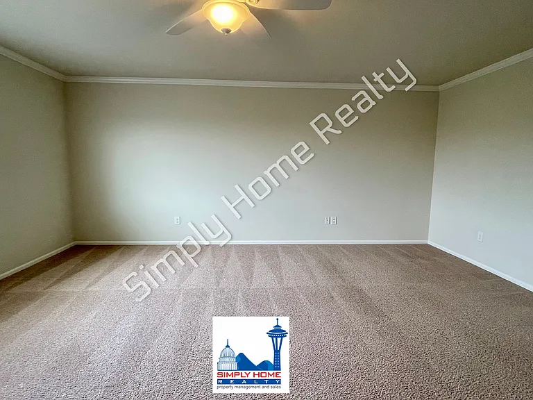 2420 Burlwood St NE — Photo 13