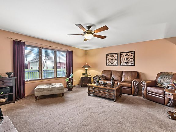 5th image of 2812 Chayes Park Dr
