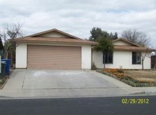 1829 Sierra Vista Dr, Delano, CA 93215