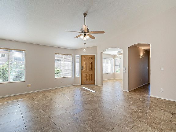 5th image of 8632 W Paradise Ln