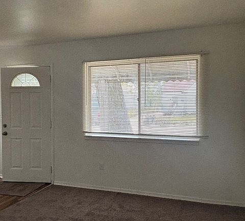 2nd image of 1737 E Jarvis Ave