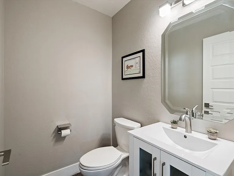 13610 E Laurel Ln — Photo 24