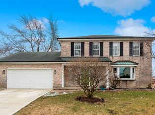 1813 Newport Rd, Downers Grove, IL 60516