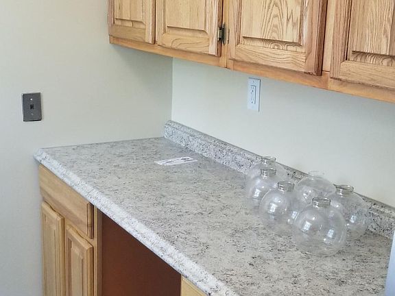 Kitchen Counter right side