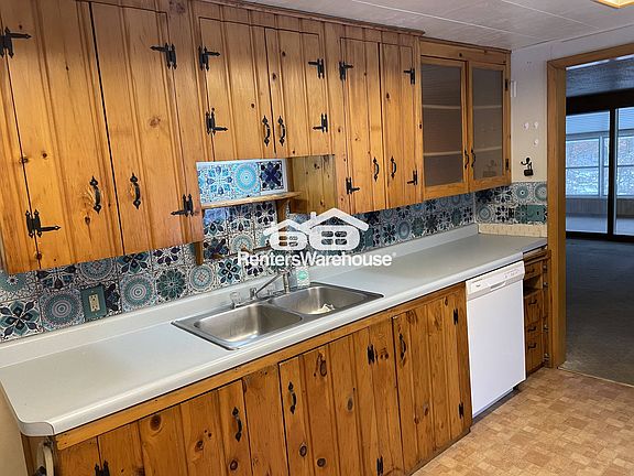 2nd image of 1137 Birchwood Ln