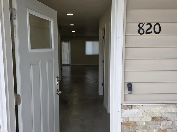 820 W 8th St, North Bend, NE 68649