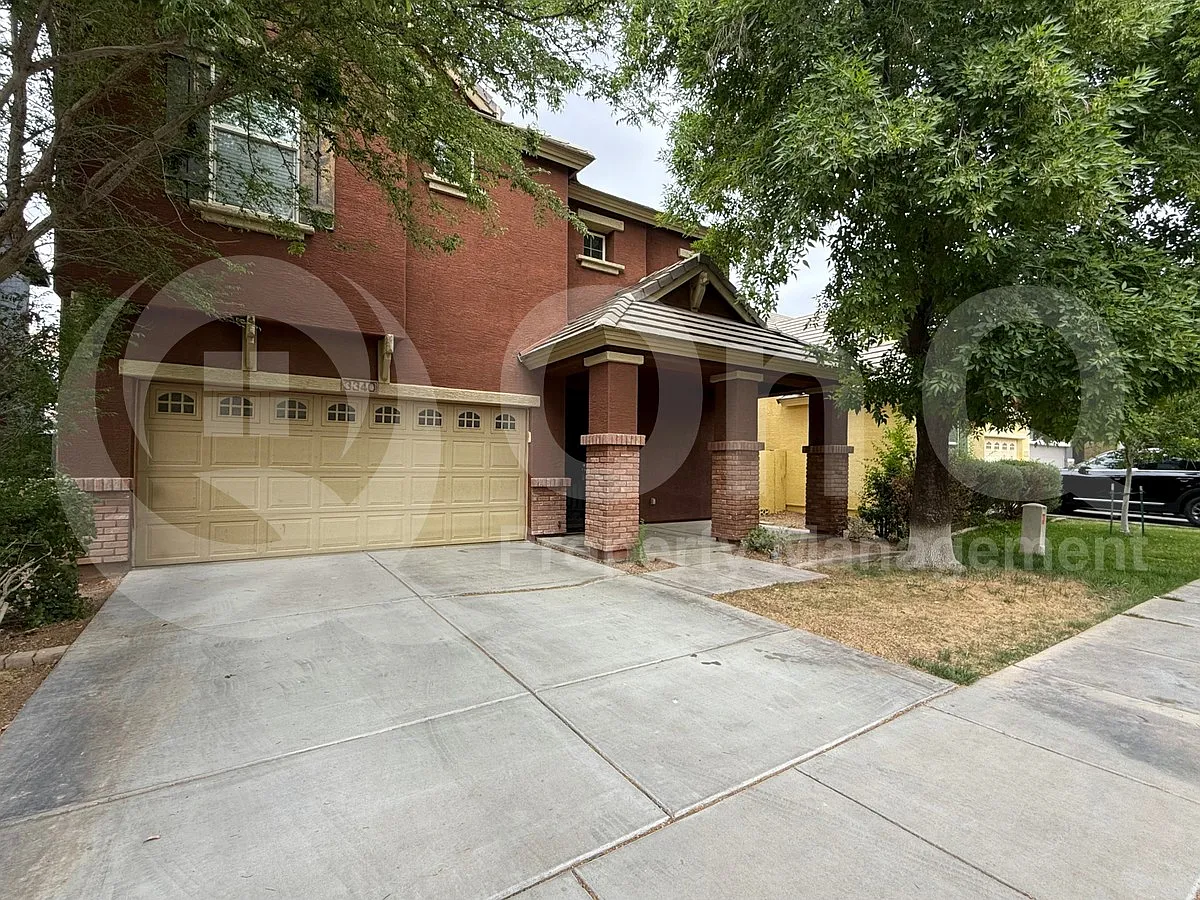 3 bed, 2.5 bath, 2197 sqft, $2,899 — Photo 2