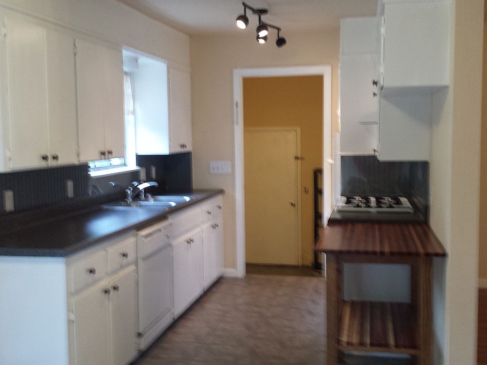 1st image of 17 S Red Oak Ave