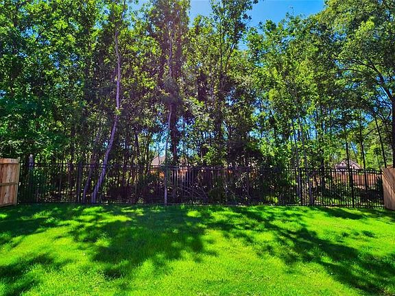 4th image of 21746 Enchanted Rock Dr