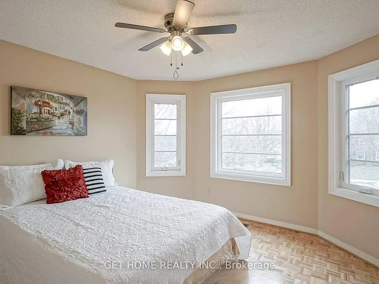 5668 Turney Dr #UPPER — Photo 20