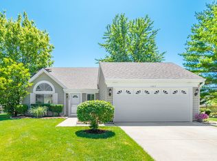 1007 Sunset Cir, Streamwood, IL 60107