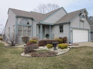 3826 Chimney Hill Dr, Valparaiso, IN 46383