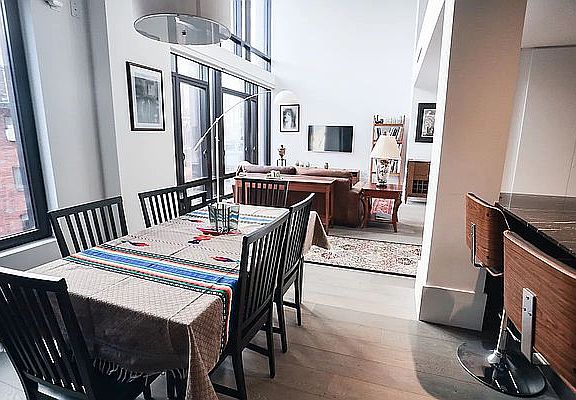4th image of 429 Kent Ave #D722c