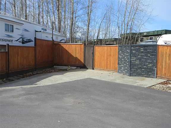 3rd image of 415 Commonwealth Rd #129