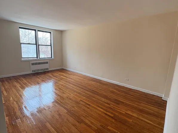 84-40 Daniels Street image 1 of 7