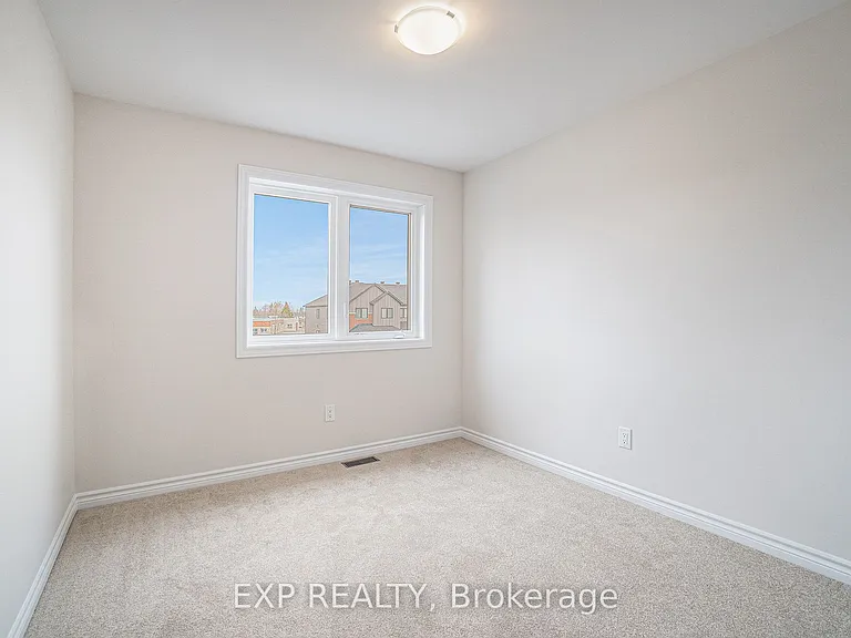 74 Richelieu St — Photo 23