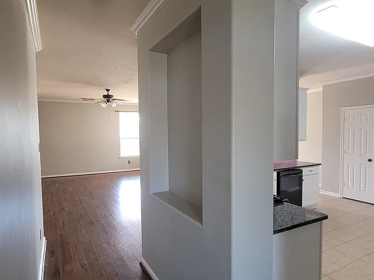 15307 Tupelo Dr — Photo 7