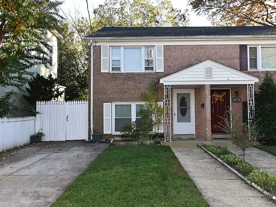 309A E Howell Ave