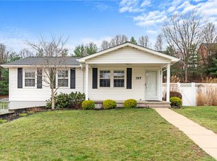 137 Old Ridge Rd, Coraopolis, PA 15108