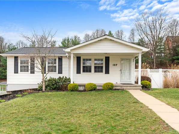 137 Old Ridge Rd, Coraopolis, PA 15108